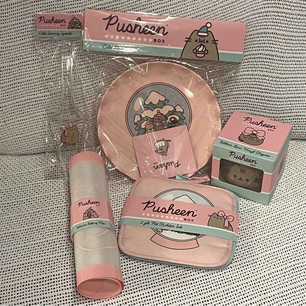 Pusheen Baking Box Winter 2024